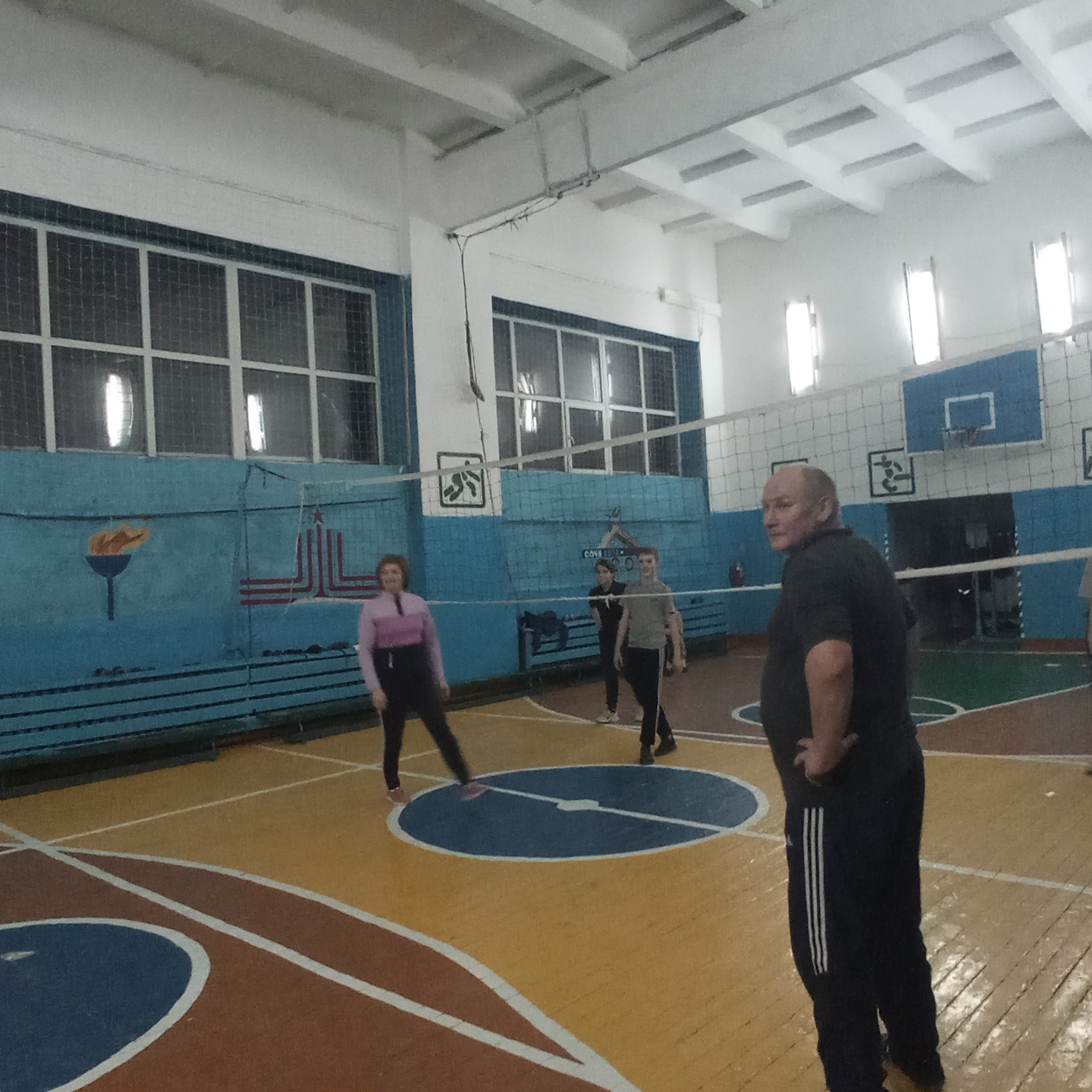 Дружеская встреча по волейболу.