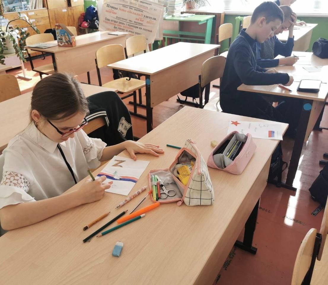 Классный час на тему &amp;quot;Есть такая профессия-Родину защищать&amp;quot;.